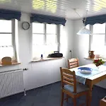 Tammwarfthuus Апартаменты *